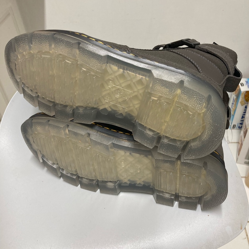 Dr. Martens Combs Tech Women Boots NEW - Picture 5 of 5